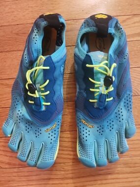 Vibram Five Finger V Run Vibrant Teal/Navy Barefoort Trainers With Lime Laces